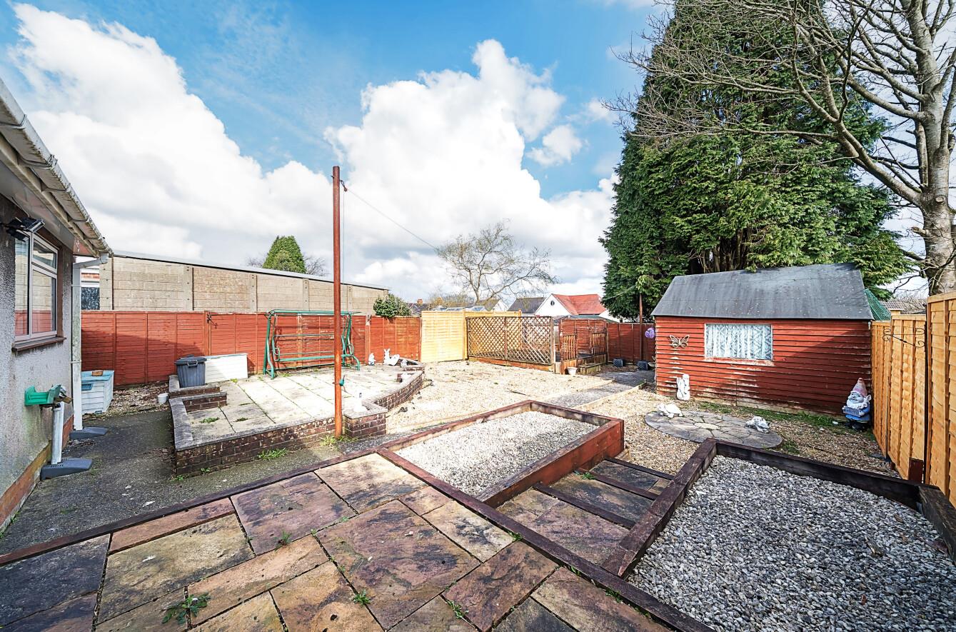 Penrhiw Road, Morriston, Swansea, SA6 6BS
